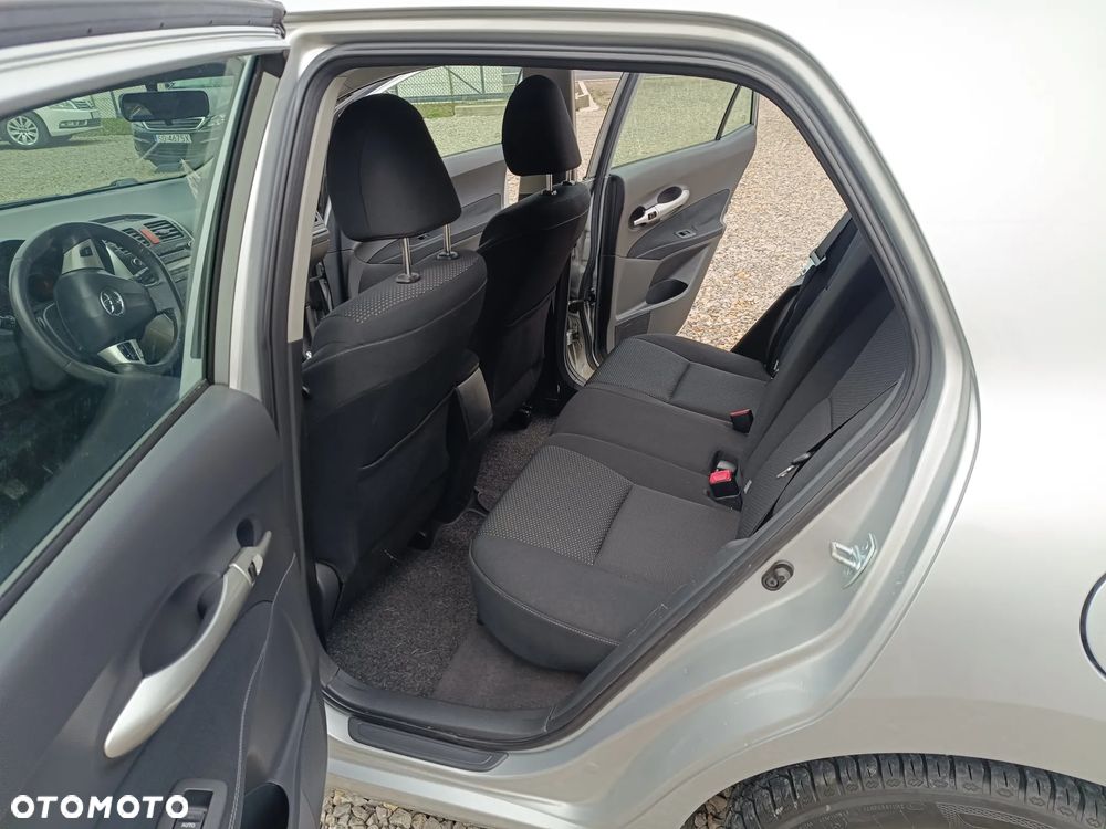 Toyota Auris 1.33 VVT-i Premium - 15
