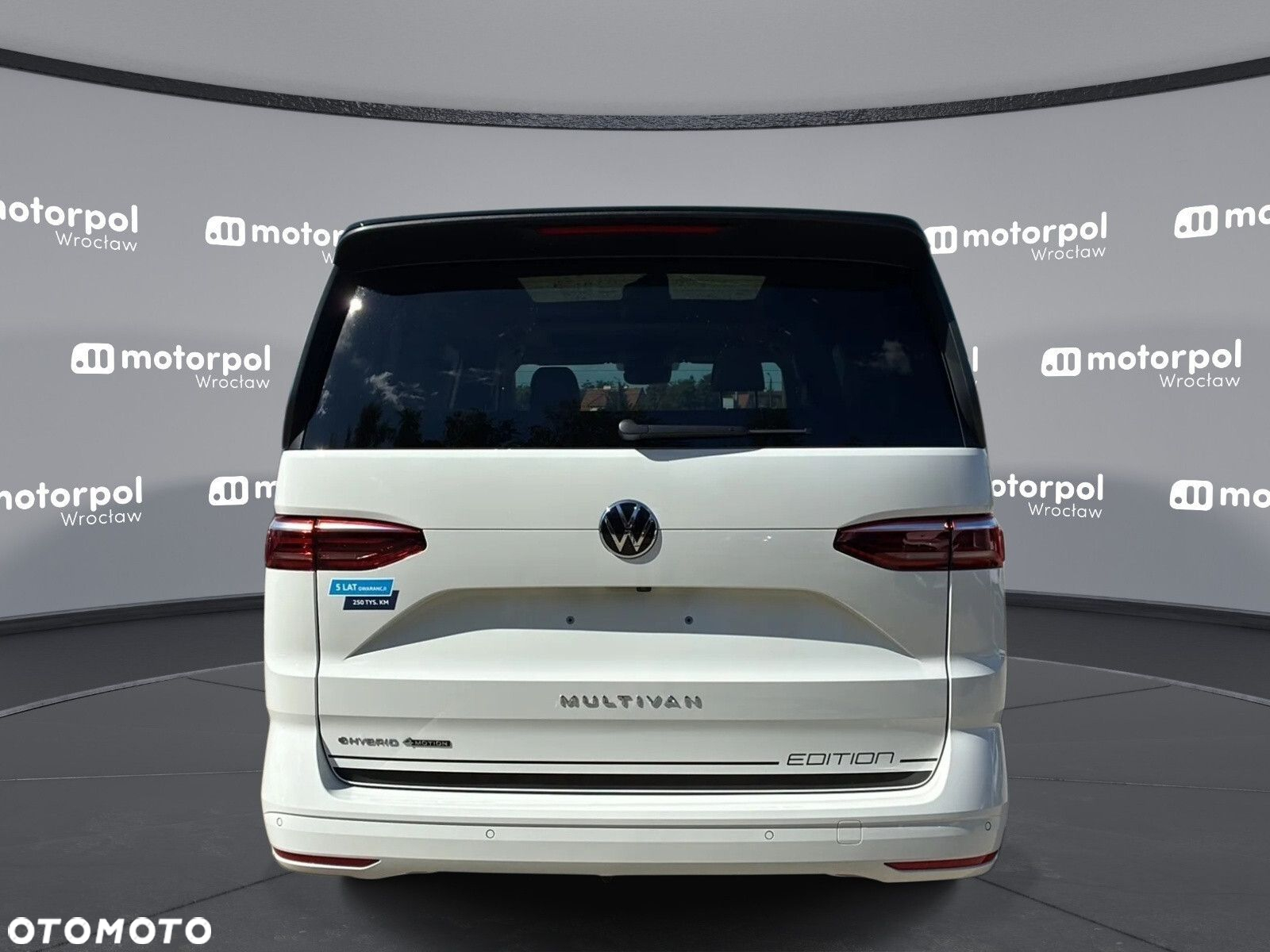 Volkswagen Multivan - 7