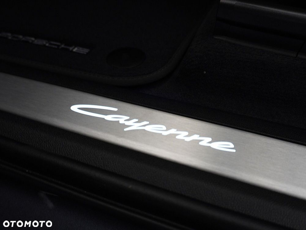 Porsche Cayenne Black Edition - 24