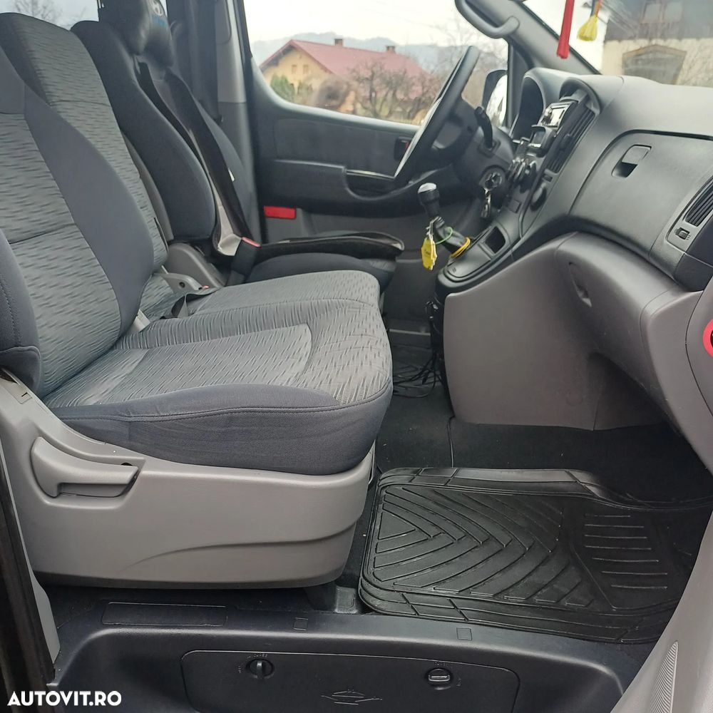 Hyundai H-1 2.5 CRDi Travel Comfort - 5