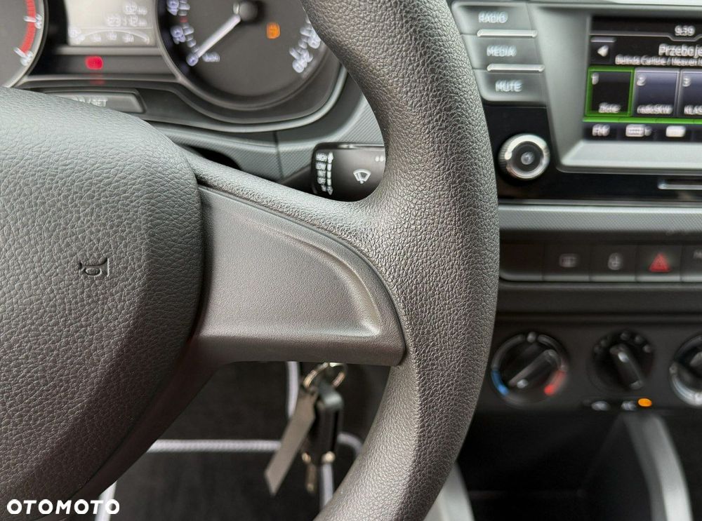 Skoda Fabia 1.0 MPI Cool Plus - 26