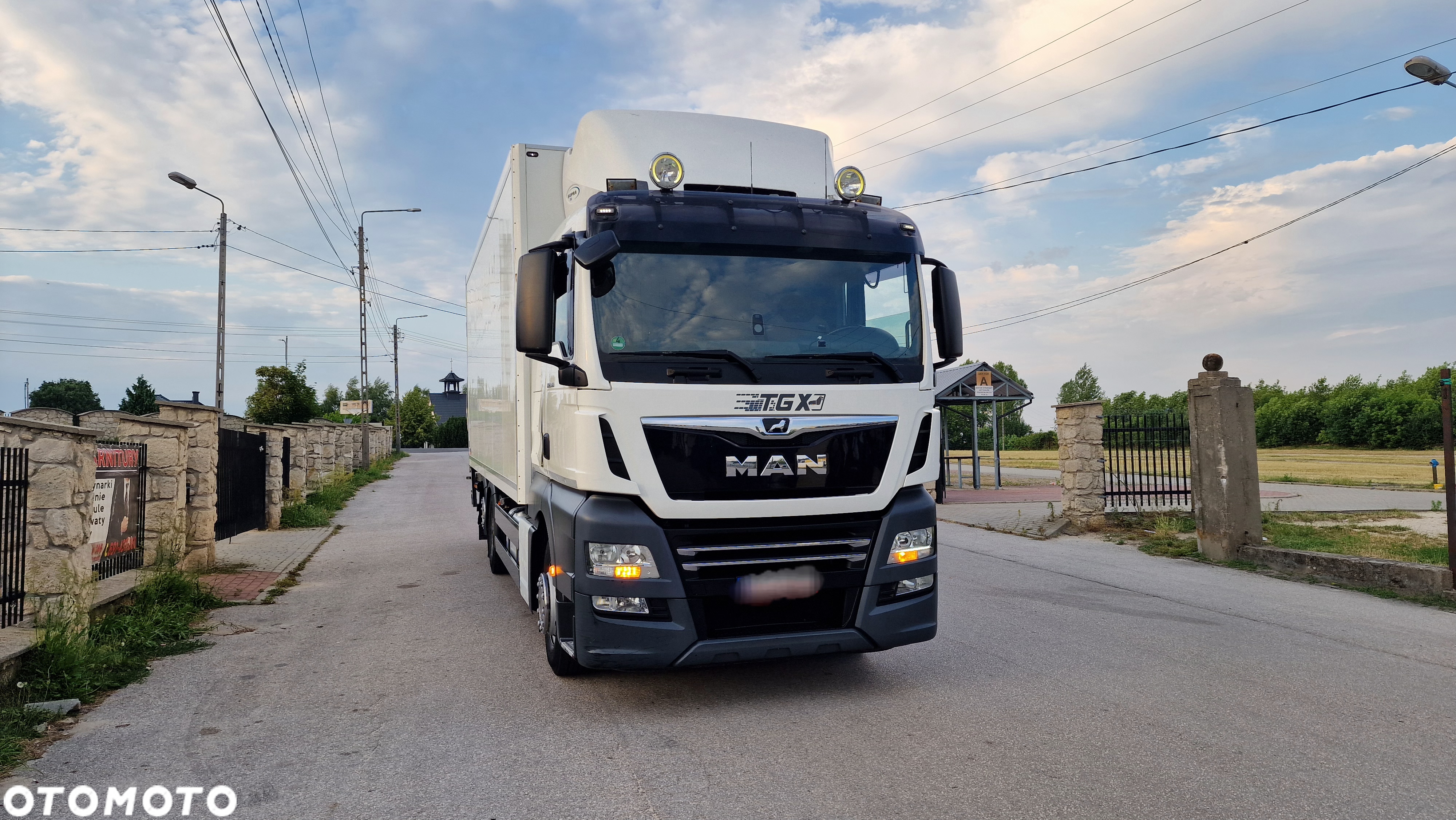 MAN TGX *26 420*26 460*CHŁODNIA*MROŹNIA*IZOTERMA*KONTENER*WINDA*PODPIĘCIE STACJONARNE*TGS*TGM*SCANIA*VOLVO*MERCEDES*AUTOMAT*SUPER STAN*18*12*ZAMIANA NA SUV-OSOBOWY**ZAMIENIE MOŻE BYĆ DROŻSZY - 6