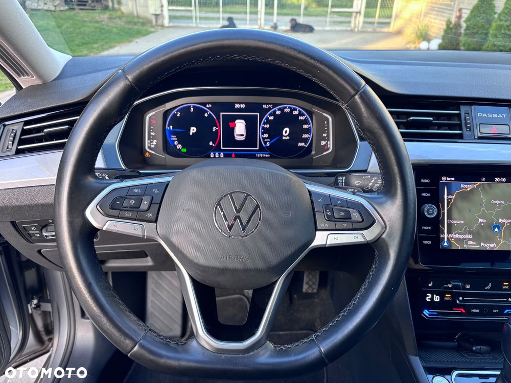 Volkswagen Passat 2.0 TDI SCR DSG Comfortline - 22