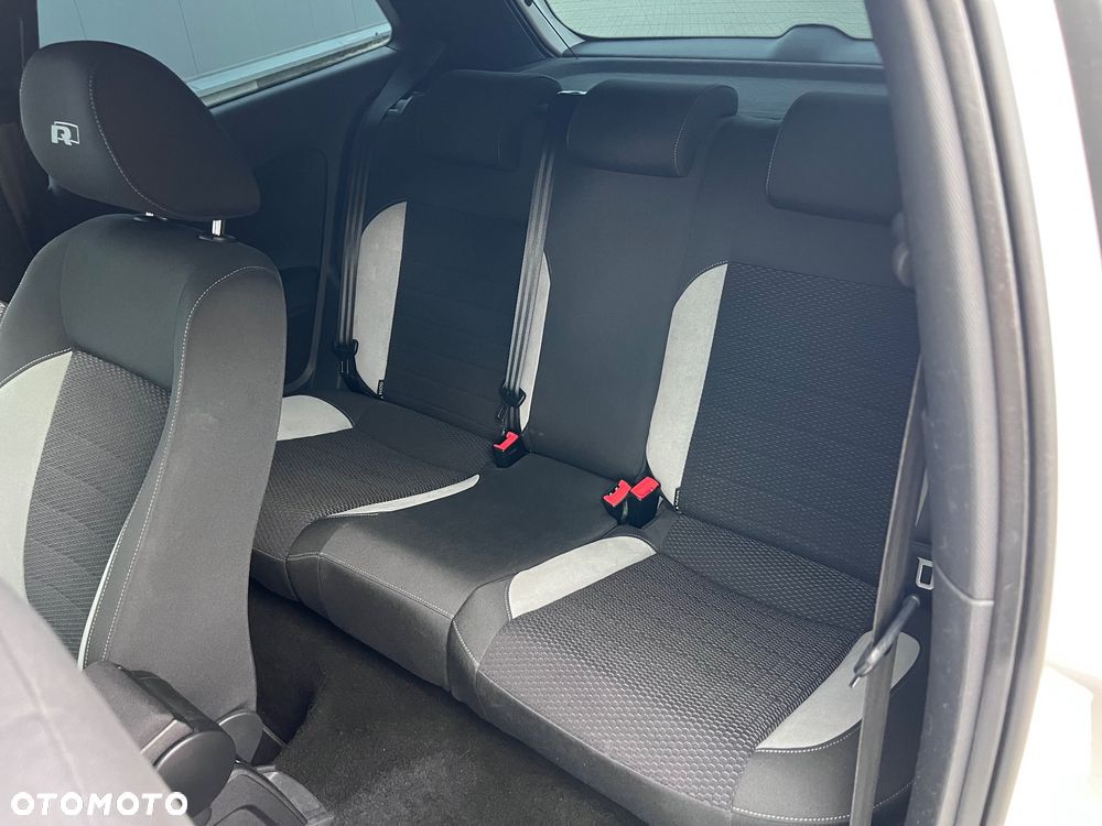 Volkswagen Polo 1.6 TDI Highline - 20