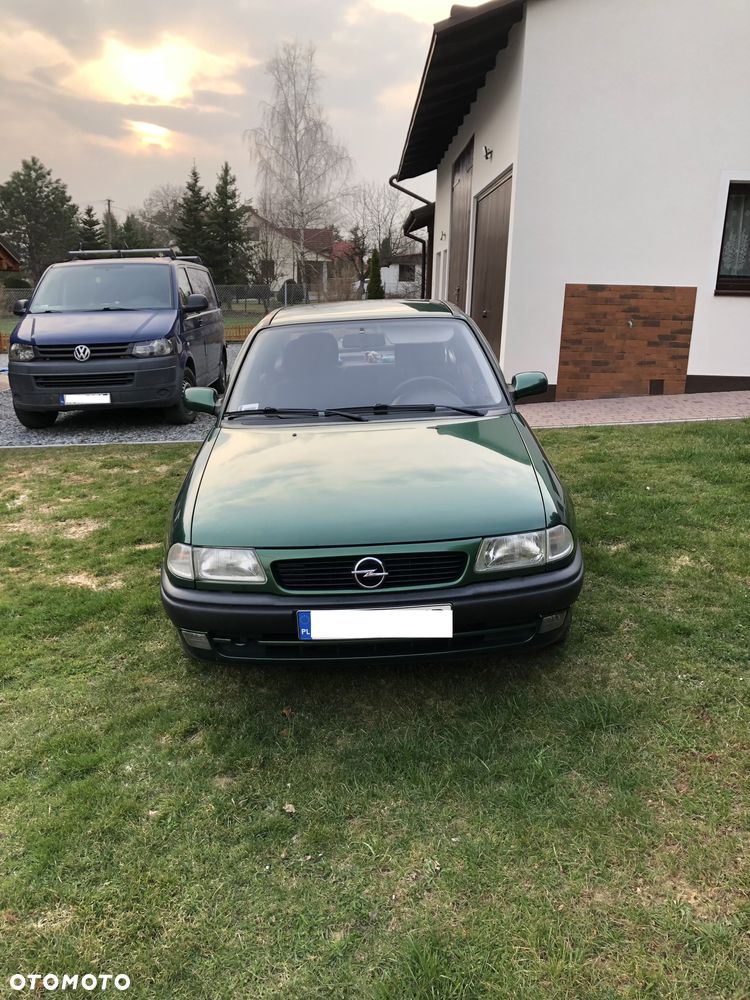 Opel Astra 1.6 - 2