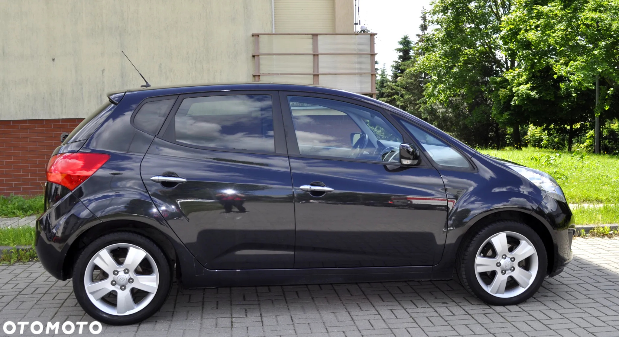 Kia Venga 1.6 CRDi 128 Business Line - 11