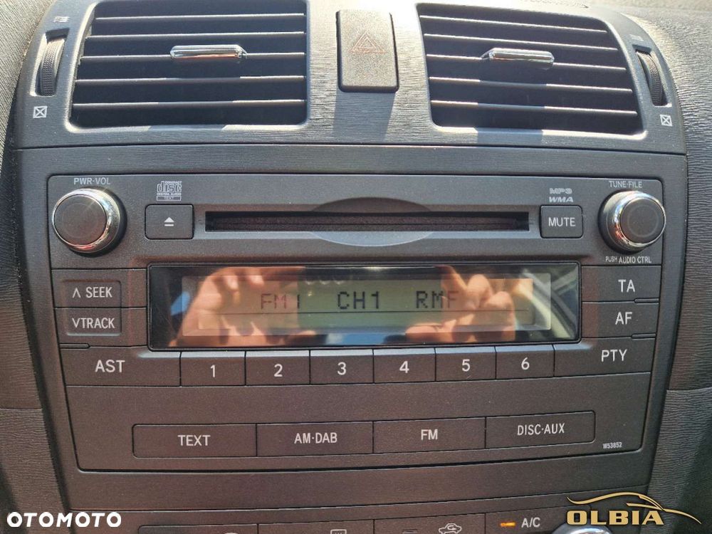 Toyota Avensis - 24