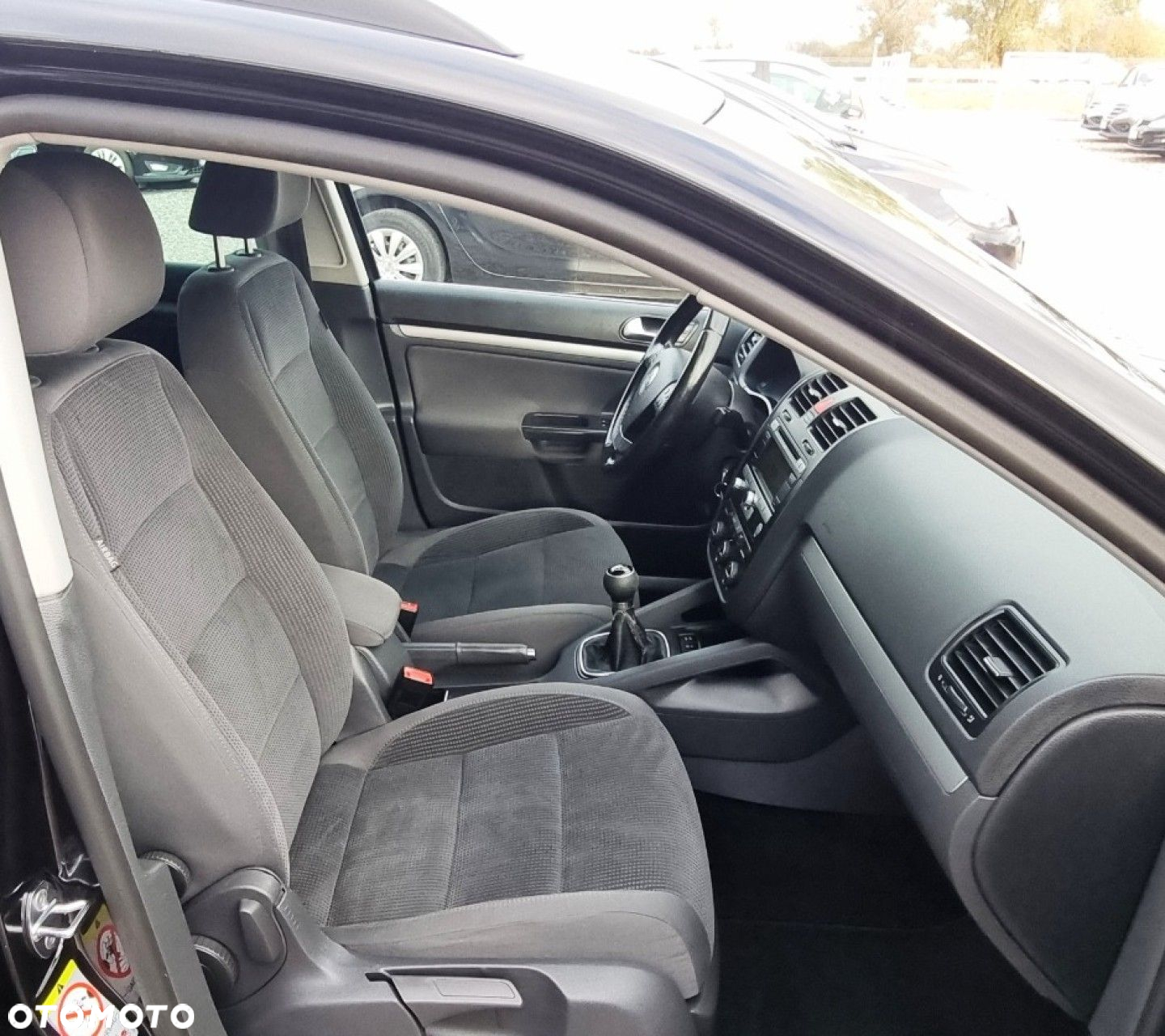 Volkswagen Golf - 21