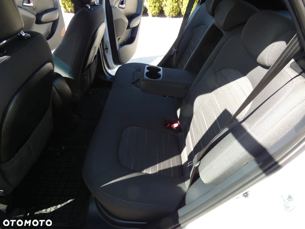 Hyundai ix35 2.0 2WD Automatik Trend - 28