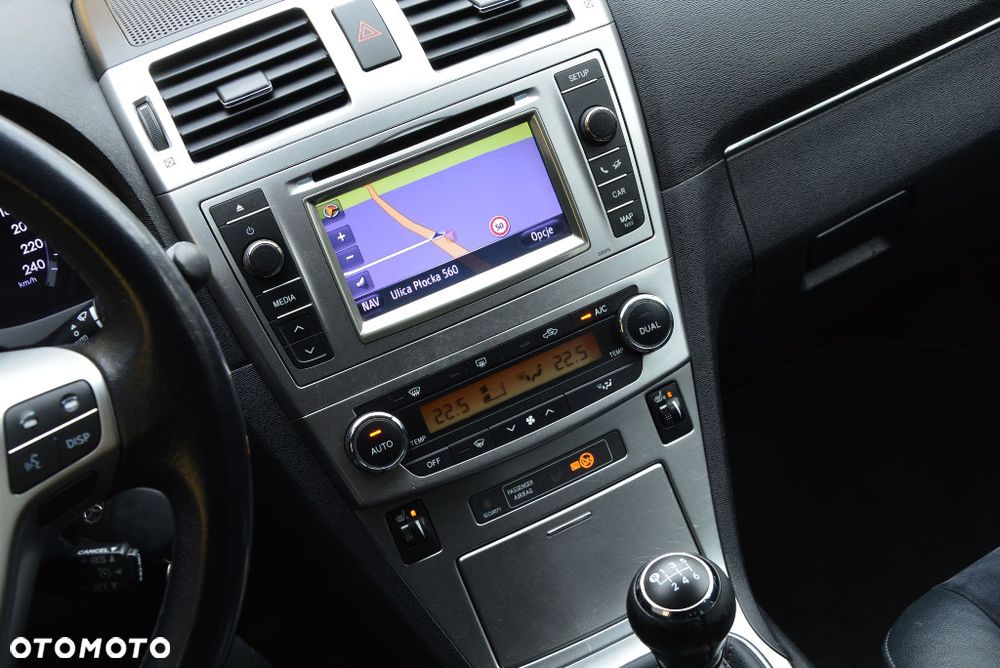 Toyota Avensis Touring Sports 1.8 Business Edition - 9