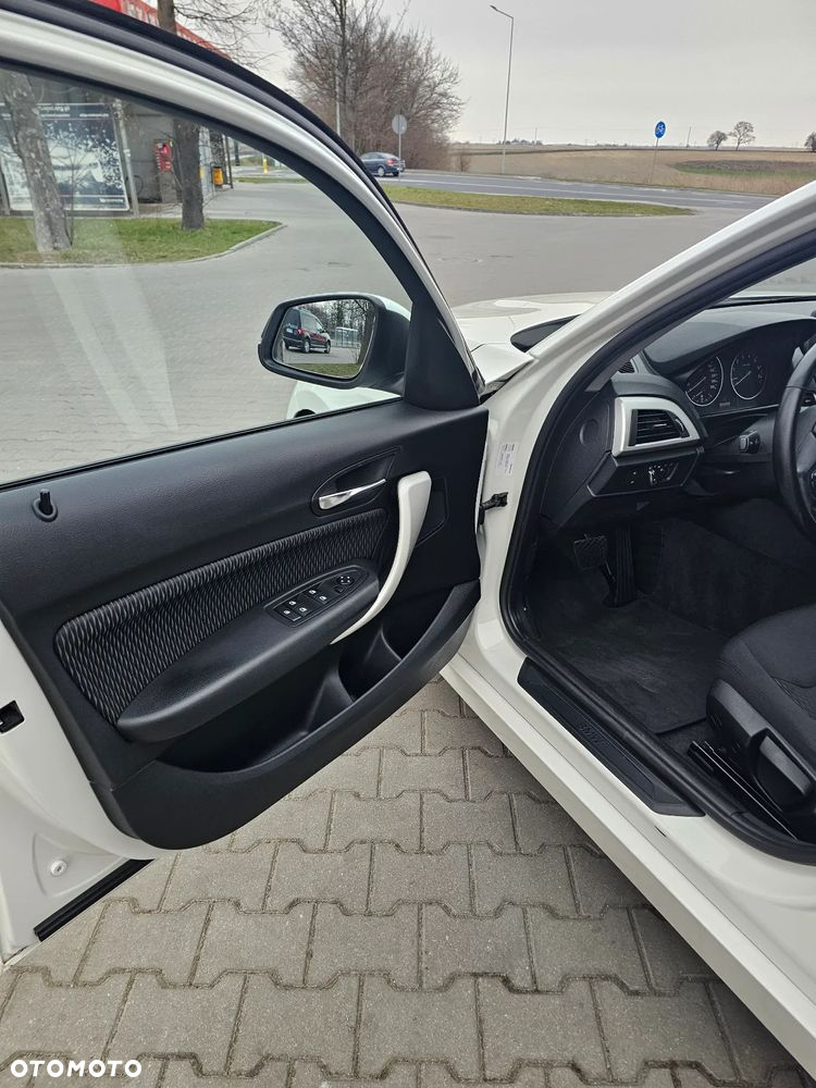 BMW Seria 1 - 10