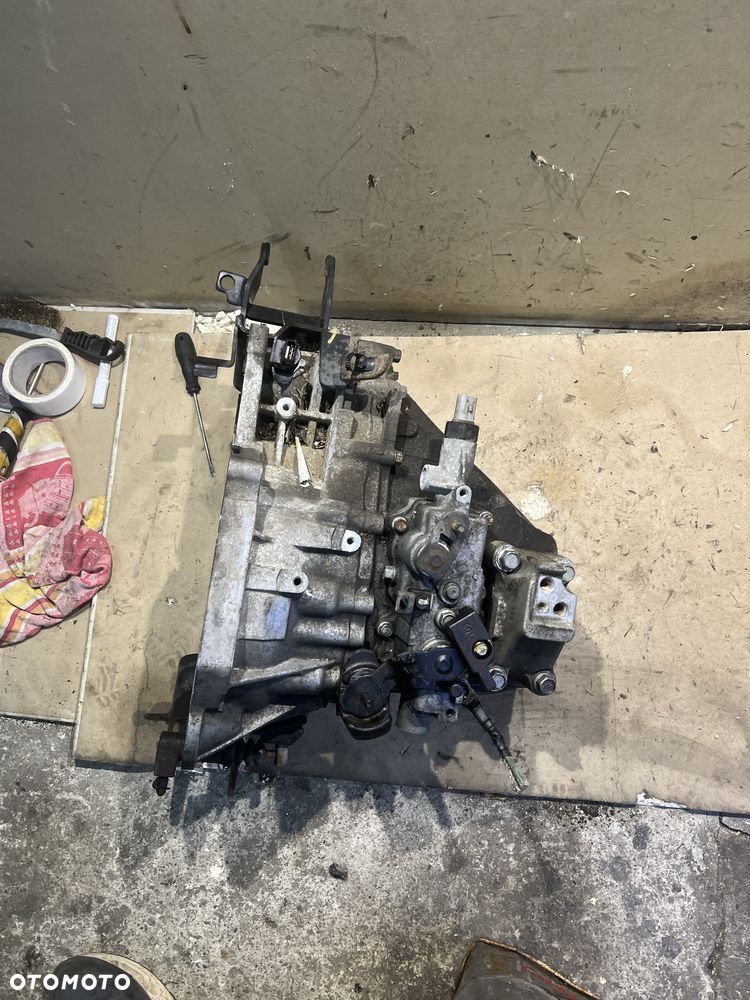 Skrzynia biegów manualna hyundai i30 kia ceee 1.4 1.6 R81775