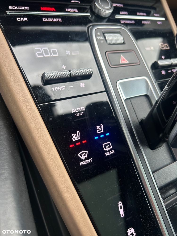 Porsche Cayenne S - 36