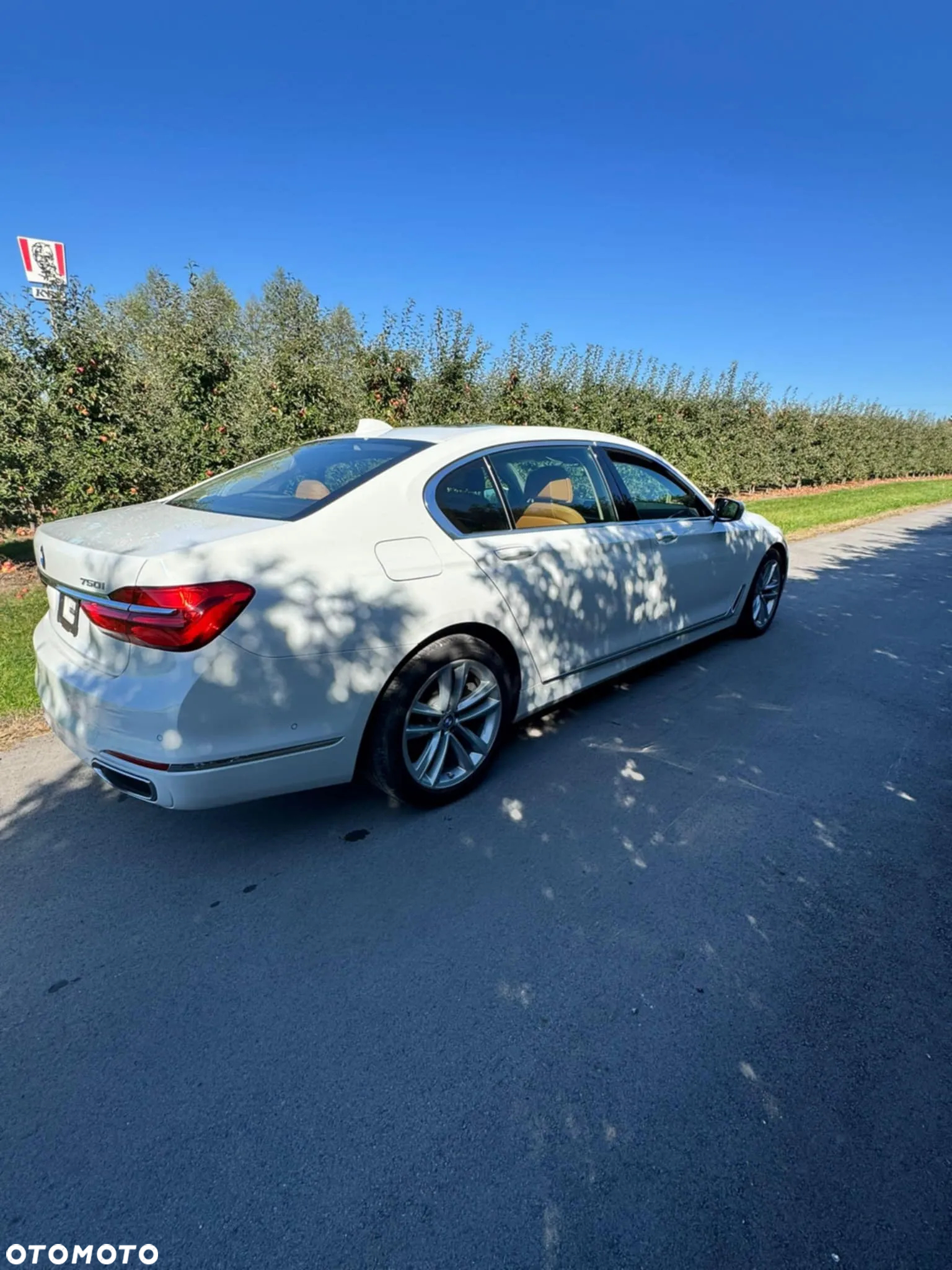 BMW Seria 7 750i - 7