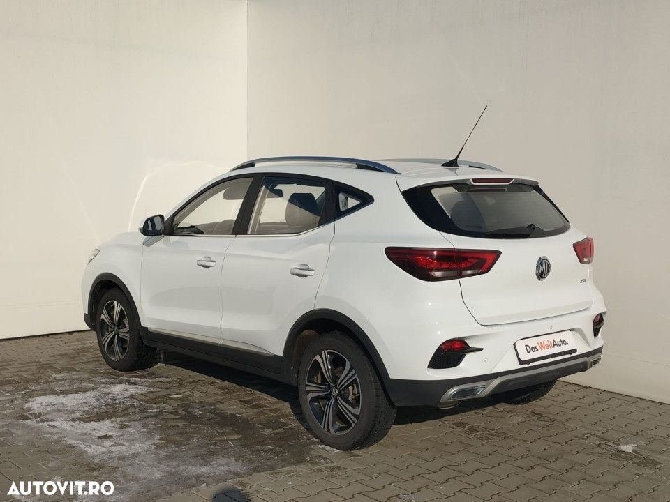 MG ZS - 4