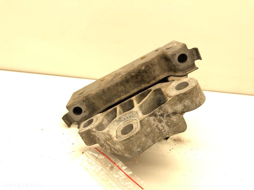 PODUSZKA SILNIKA LEWY  MAN TGE Autobus 2017 - 2022 2.0 TDI 130 kW [177 KM] olej napędowy 2017 - - 2