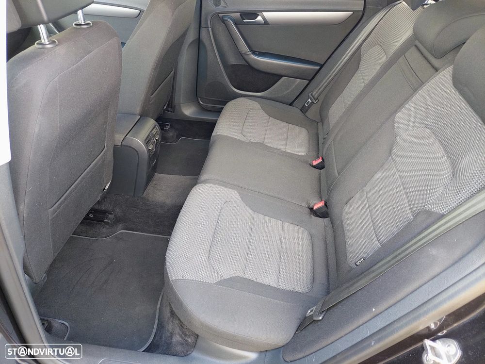 VW Passat Variant 2.0 TDi Confortline - 40