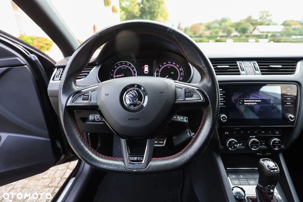 Skoda Octavia 2.0 TDI RS DSG - 26