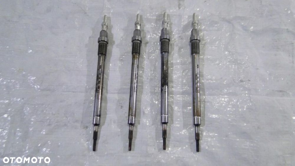 ŚWIECA ŻAROWA MERCEDES W213 2.0 2.2 CDI - 1