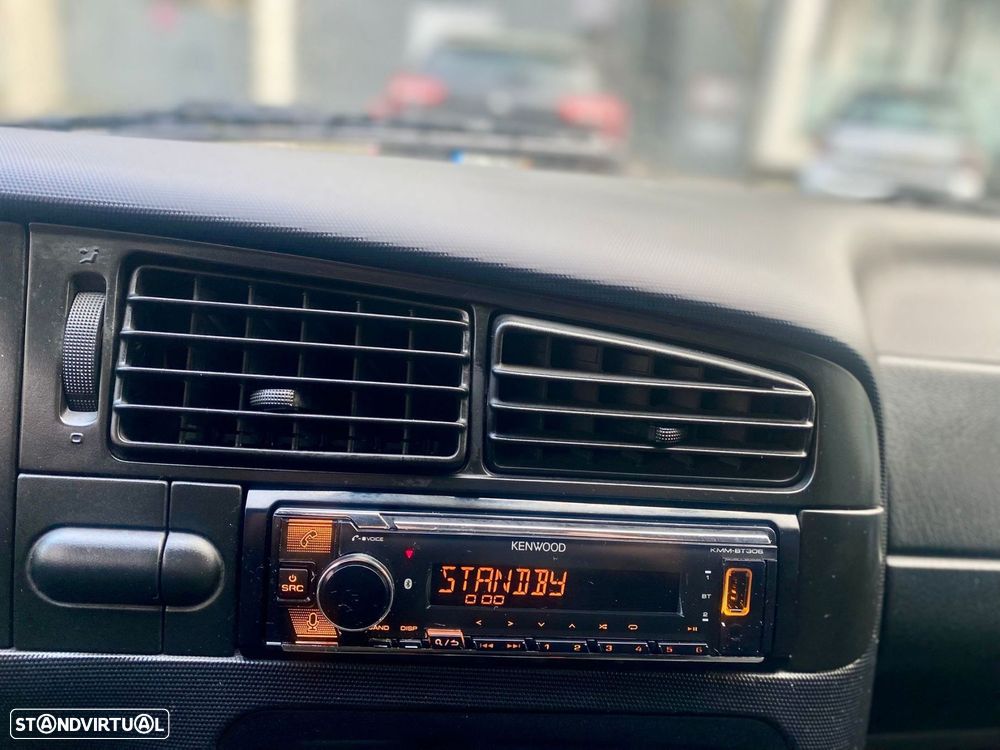 VW Golf Cabriolet 1.6 - 19