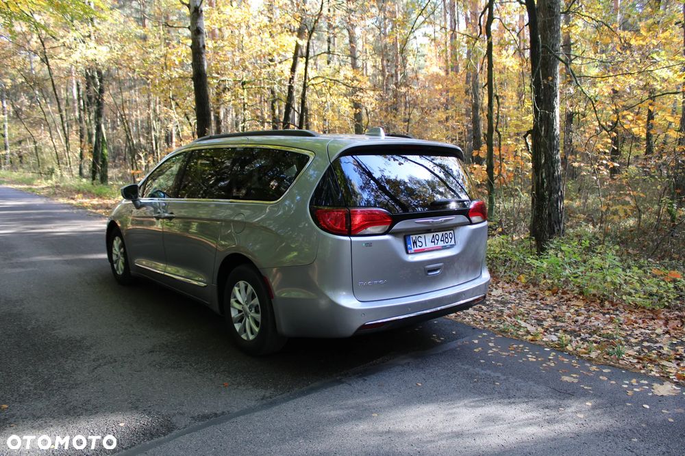 Chrysler Pacifica 2017 photo 4