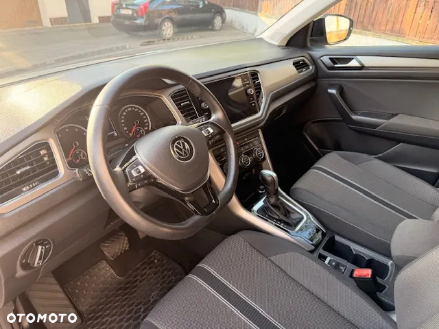 Volkswagen T-Roc - 11