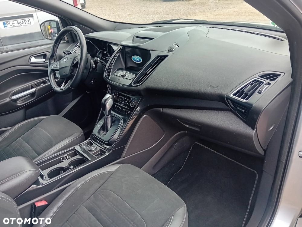 Ford Kuga - 13