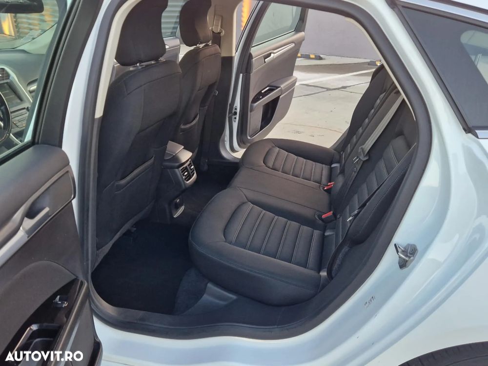 Ford Mondeo - 8