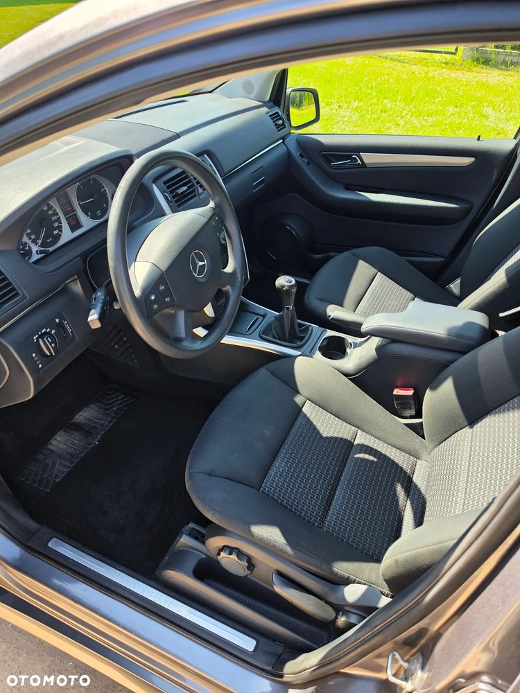 Mercedes-Benz Klasa B 180 CDI - 13