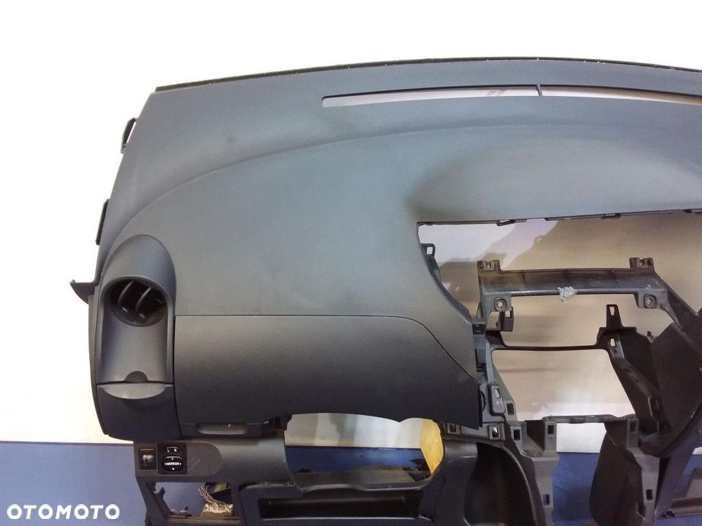TOYOTA YARIS II 3D DESKA ROZDZIELCZA KONSOLA - 2