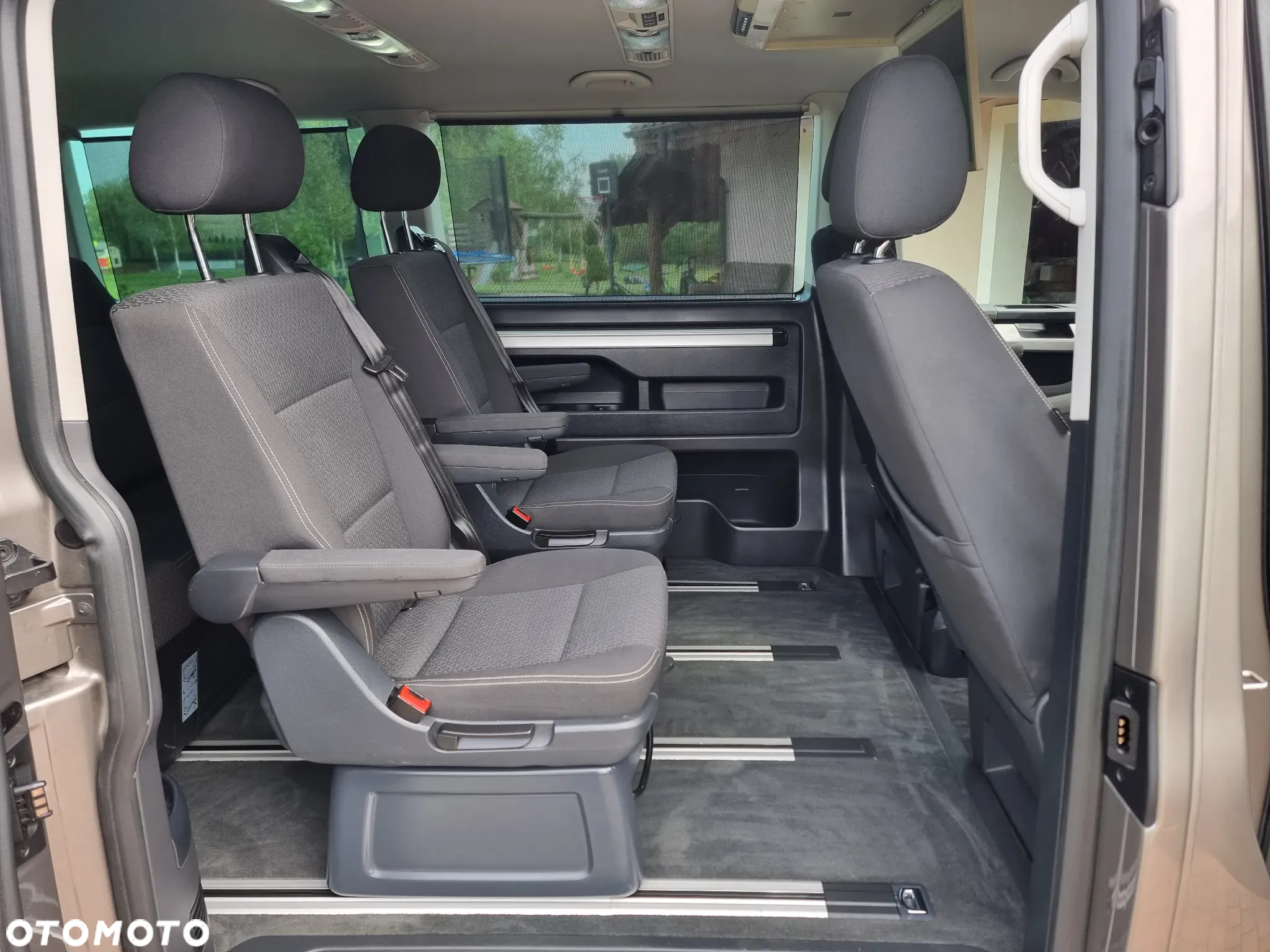 Volkswagen Multivan BiTDI L1 LIFE 4Motion - 24