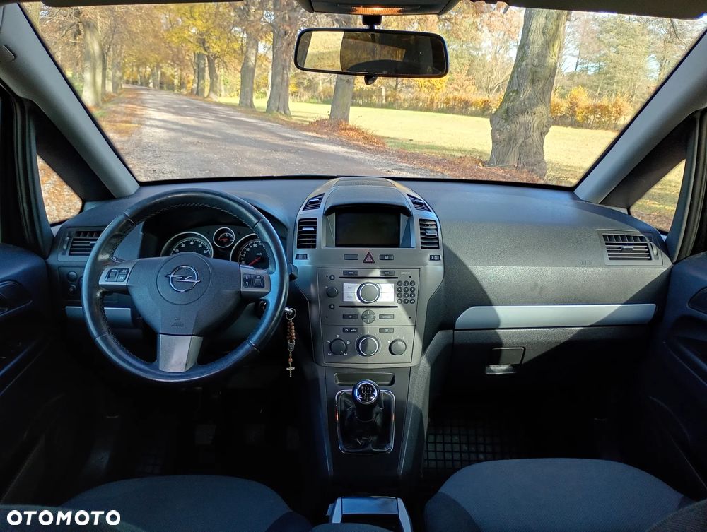Opel Zafira - 11