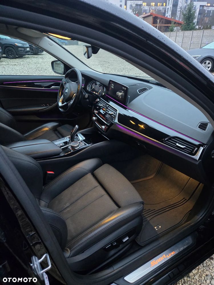 BMW Seria 5 520d Sport Line sport - 16
