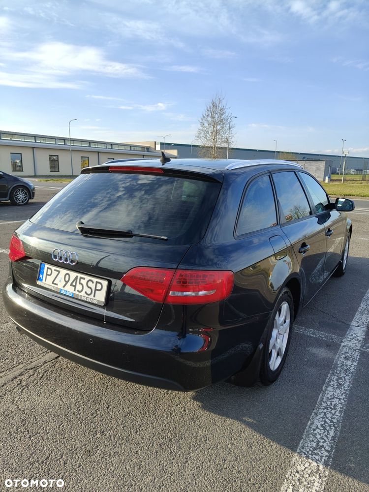 Audi A4 Avant 2011 photo 3
