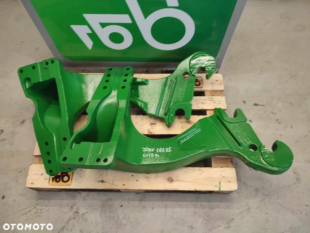 Mocowanie ładowacza John Deere 6175M (PXX10413PXX10412) - 6