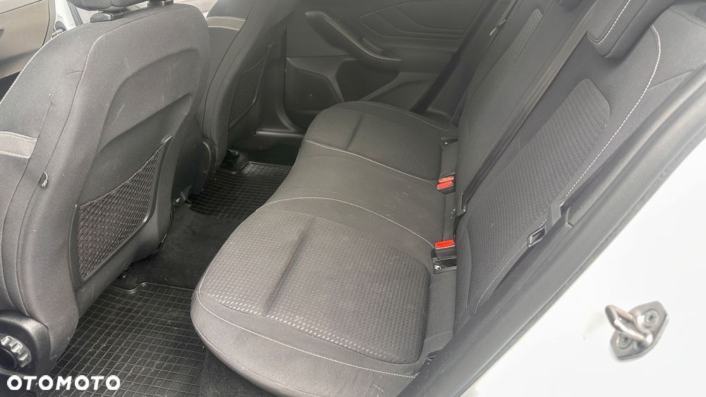 Ford Focus 1.5 EcoBlue Start-Stopp-System ST-LINE DESIGN - 16