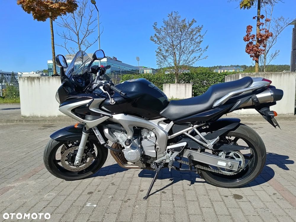 Yamaha FZ6 - 3