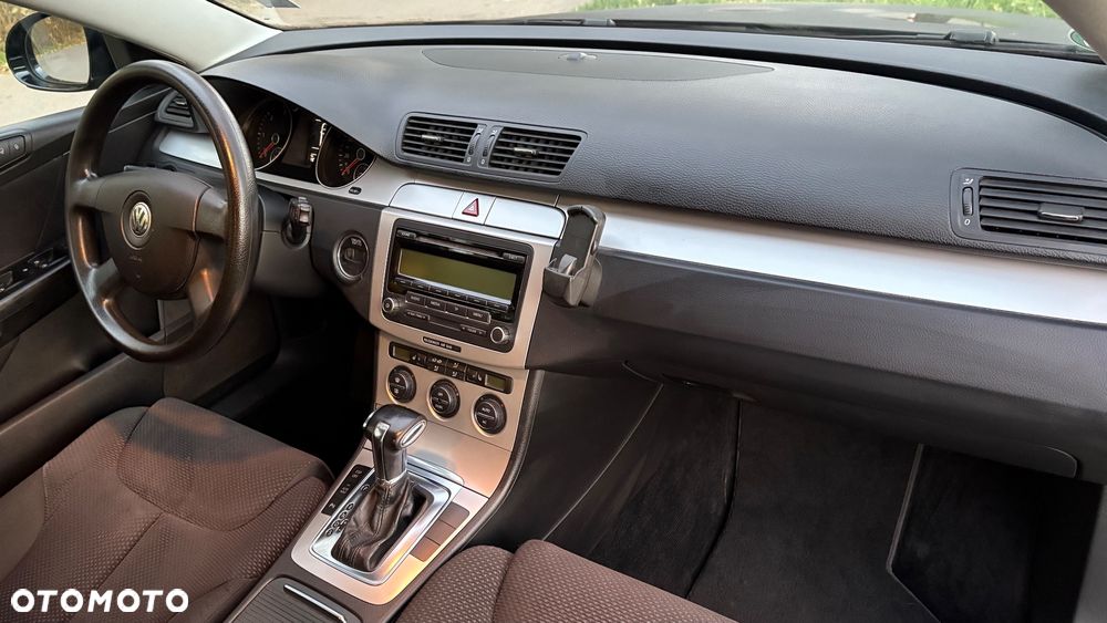 Volkswagen Passat 2.0 TDI Comfortline DSG - 27