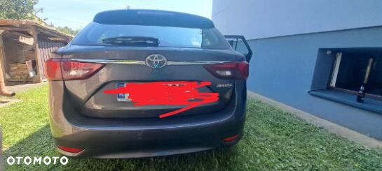 Toyota Avensis Touring Sports 1.8 Comfort - 2