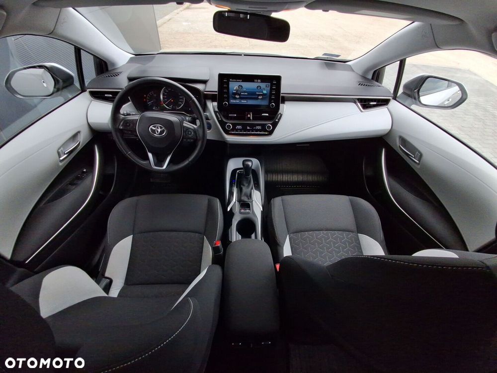 Toyota Corolla 1.8 Hybrid Comfort - 17