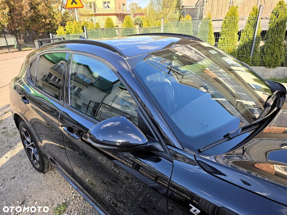 Alfa Romeo Stelvio 2.0 Turbo 16V AT8-Q4 Ti - 4