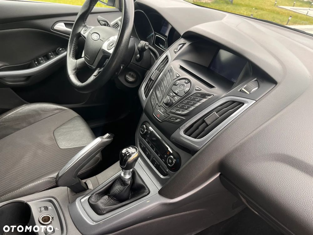 Ford Focus 1.6 EcoBoost Start-Stopp-System Titanium - 24
