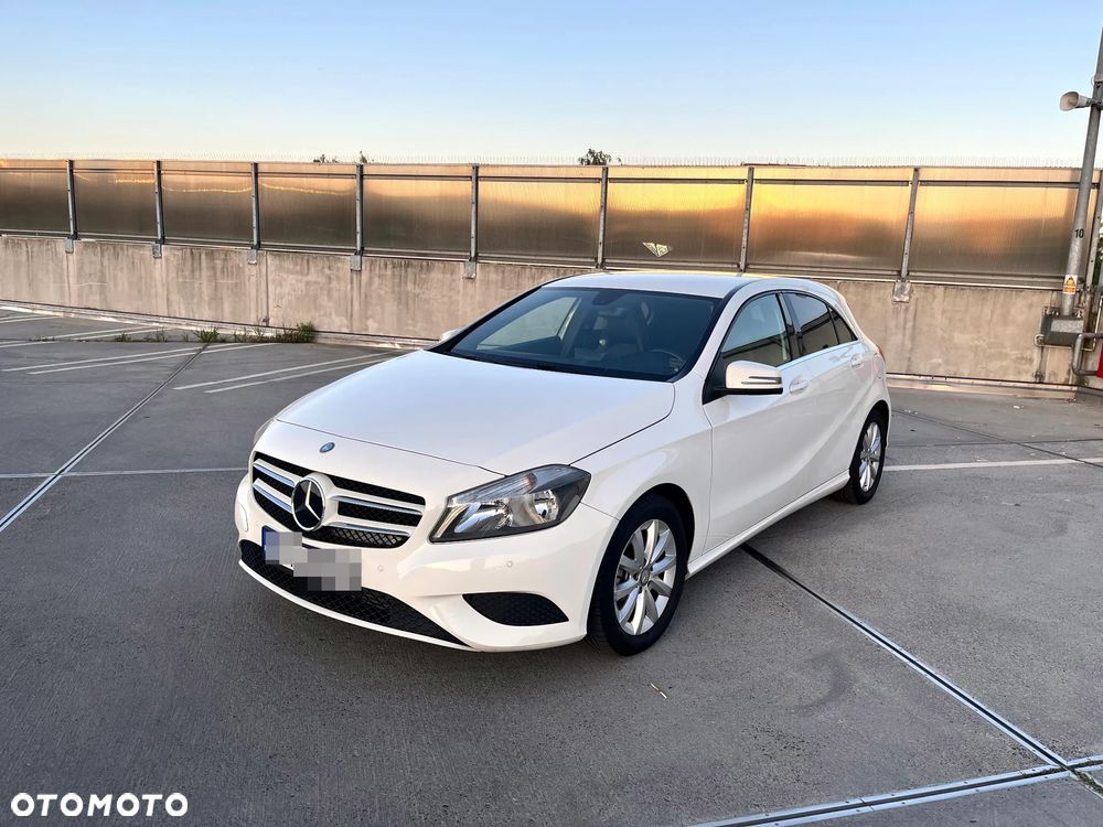 Mercedes-Benz Klasa A 180 7G-DCT Urban - 4