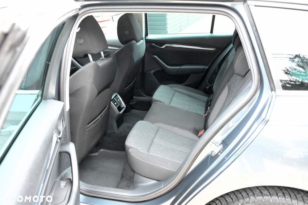 Skoda Octavia 2.0 TDI Style DSG - 33