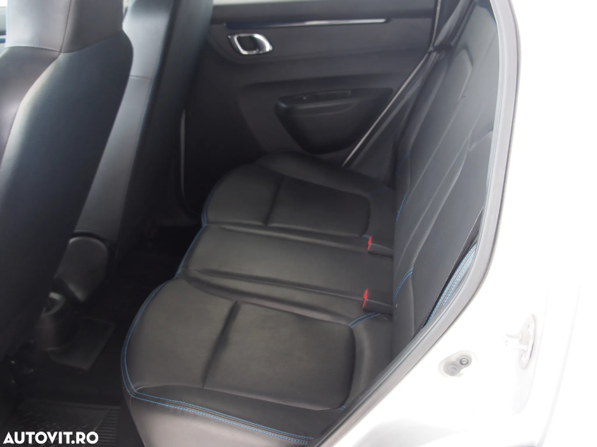 Dacia Spring - 7
