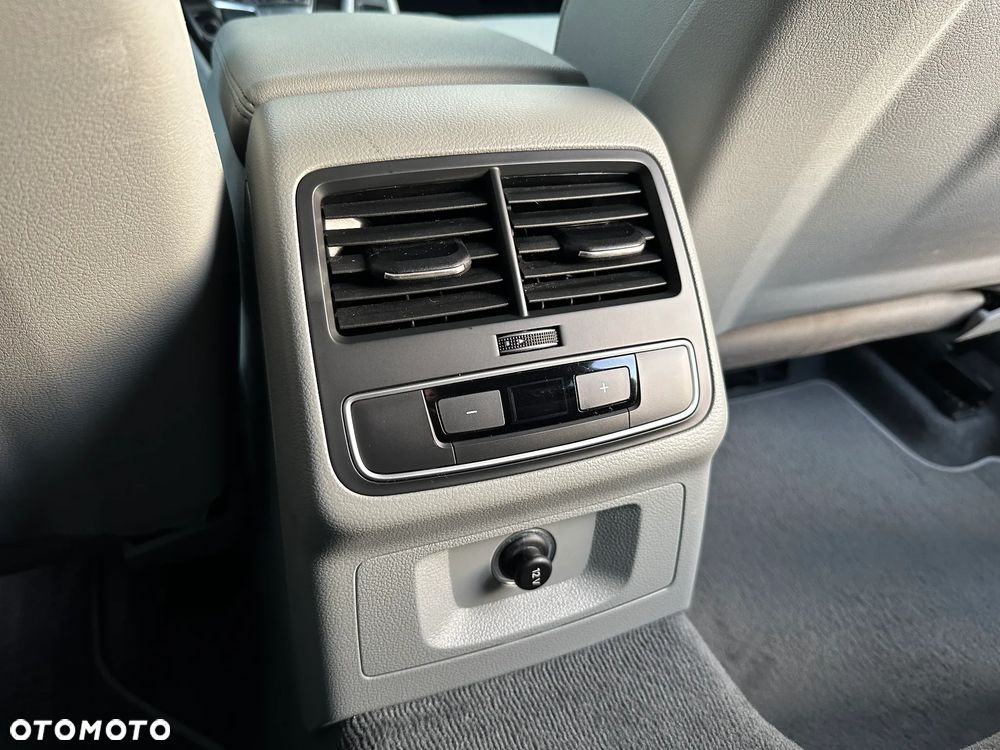 Audi A4 Avant 40 TDI Advanced S tronic - 36