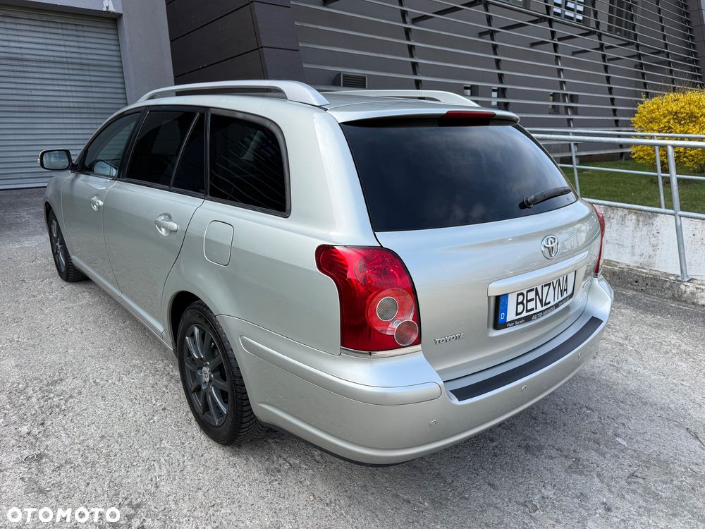 Toyota Avensis 1.8 VVT-i Combi - 7