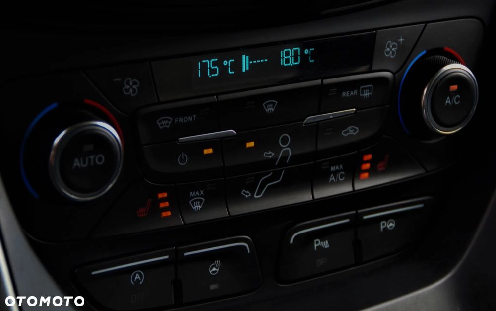 Ford Kuga - 39