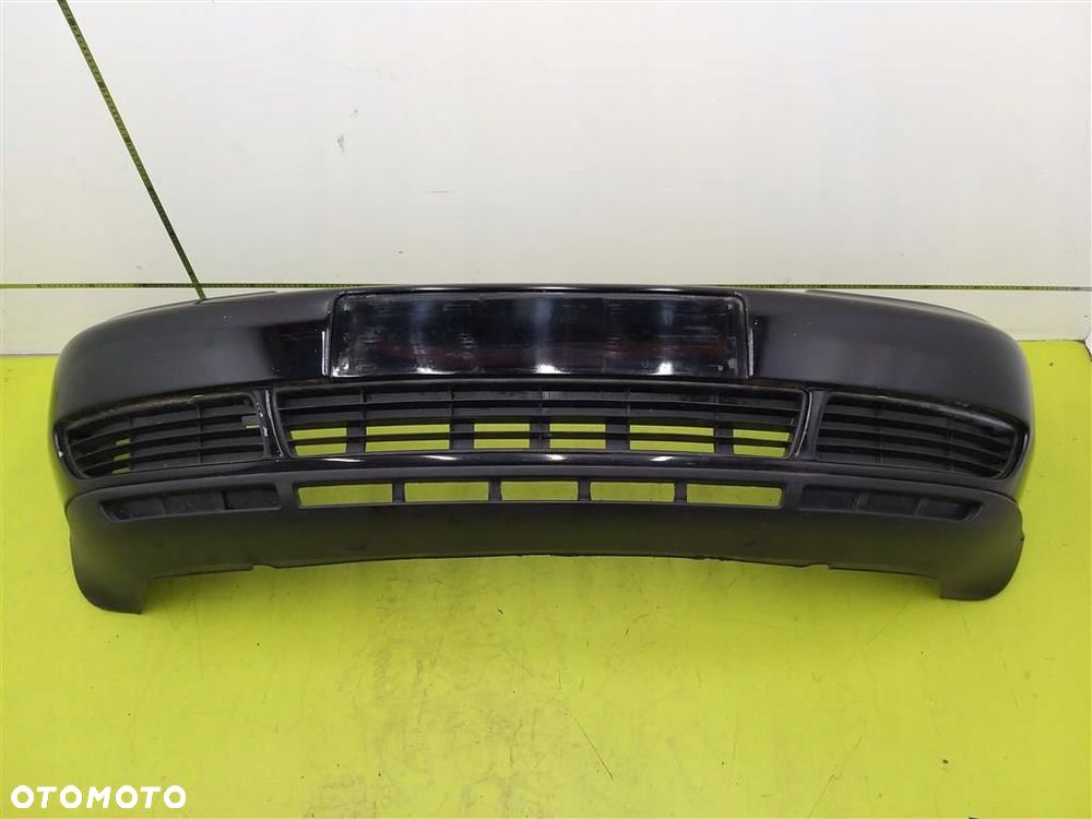Zderzak przód przedni Audi A4 B5 1995-1999 R PRZED LIFT NR.LAK: LY9B - 1