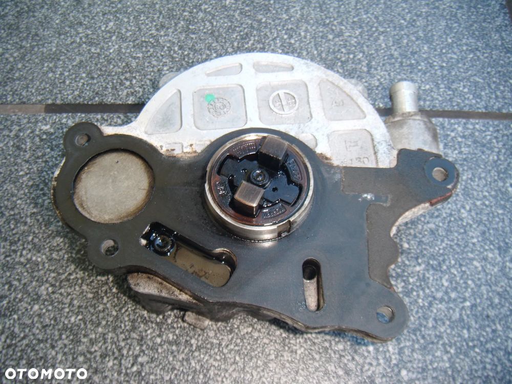 vw passat b6 2.0 tdi vacum pompa 03l145100 - 3